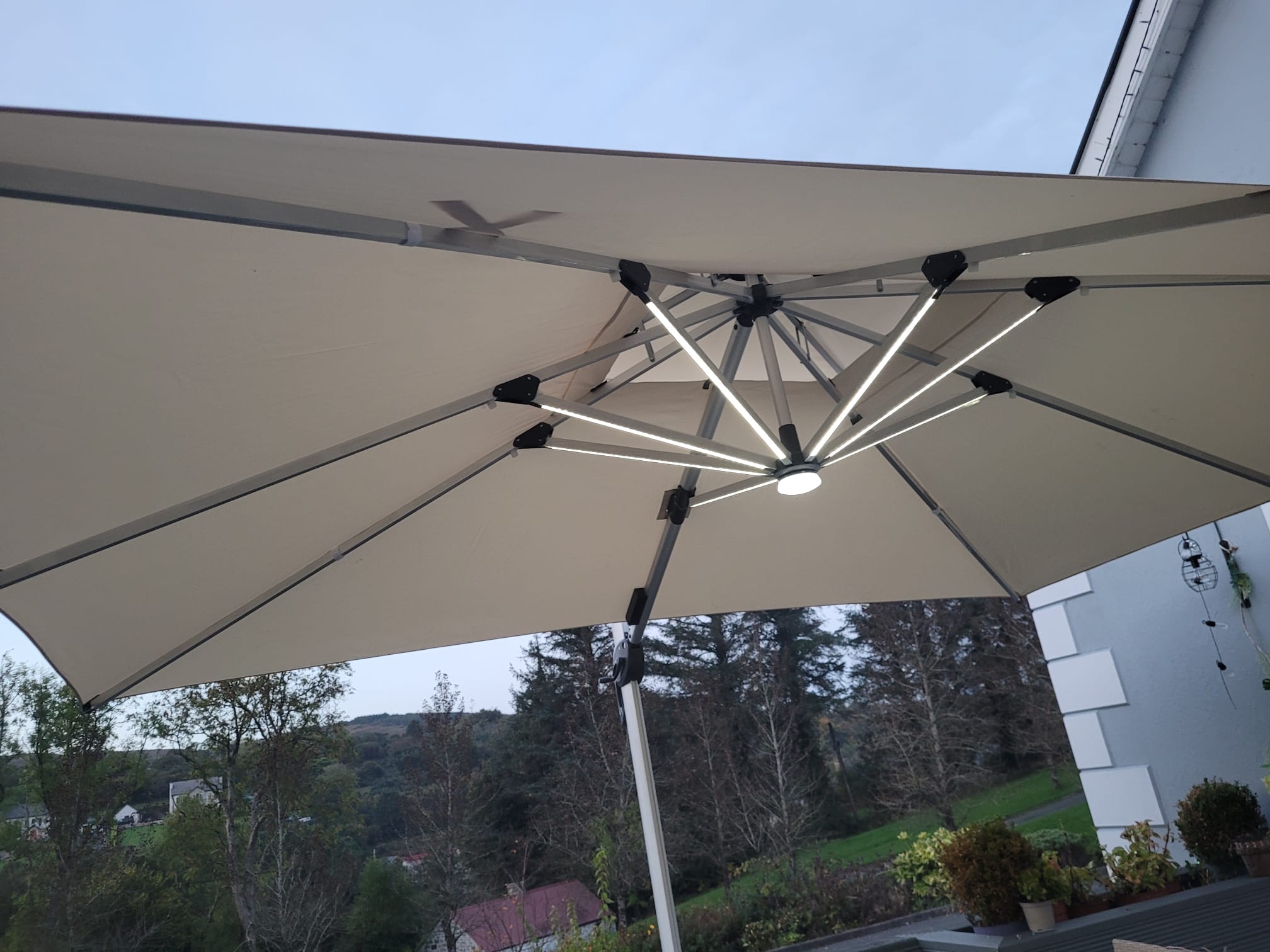 Luxury Commercial Grade Parasol Umbrella with Solar LED Lighting , 4x3, Cream